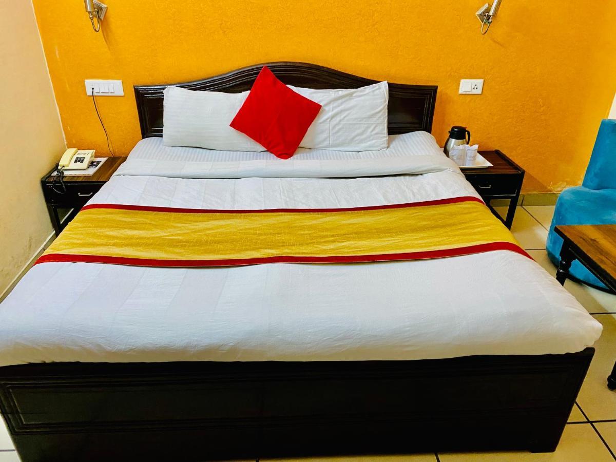 Hotel Aachman Regency Shimla Ngoại thất bức ảnh