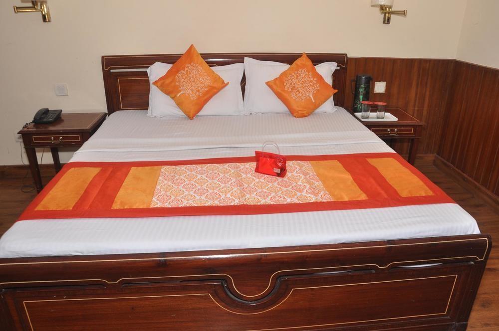 Hotel Aachman Regency Shimla Ngoại thất bức ảnh