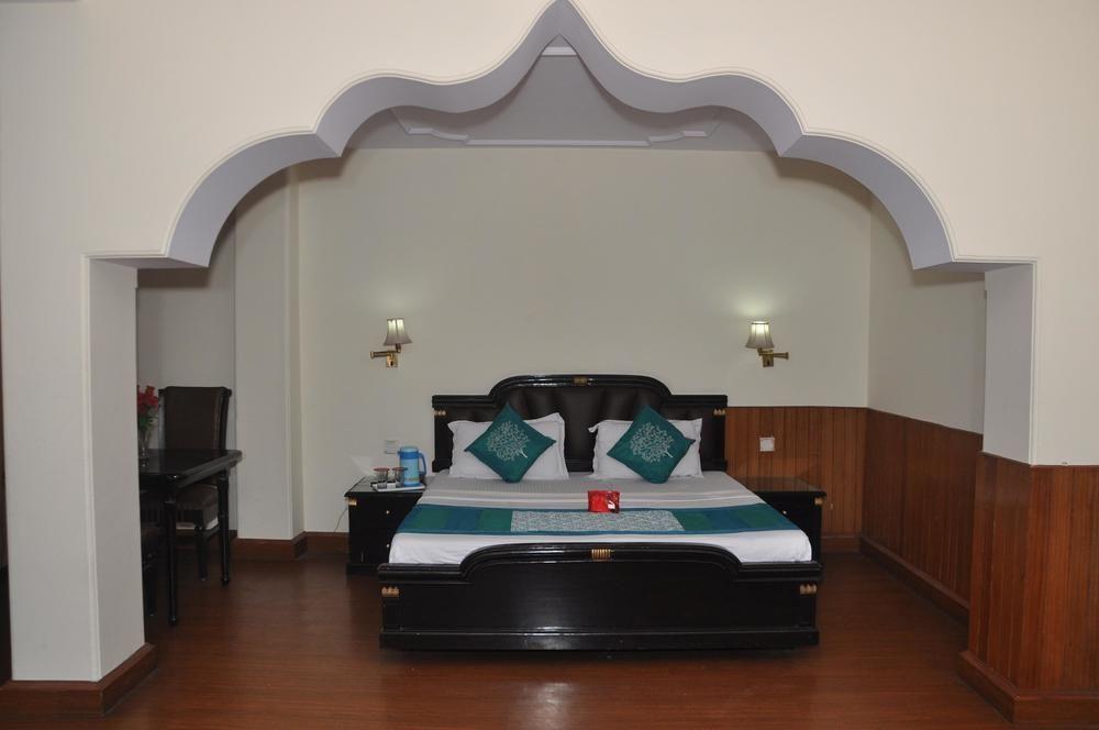 Hotel Aachman Regency Shimla Ngoại thất bức ảnh